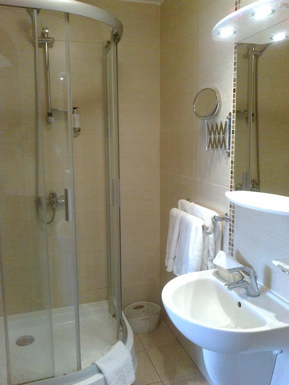 Gilija Hotel ชิลูเต ภายนอก รูปภาพ