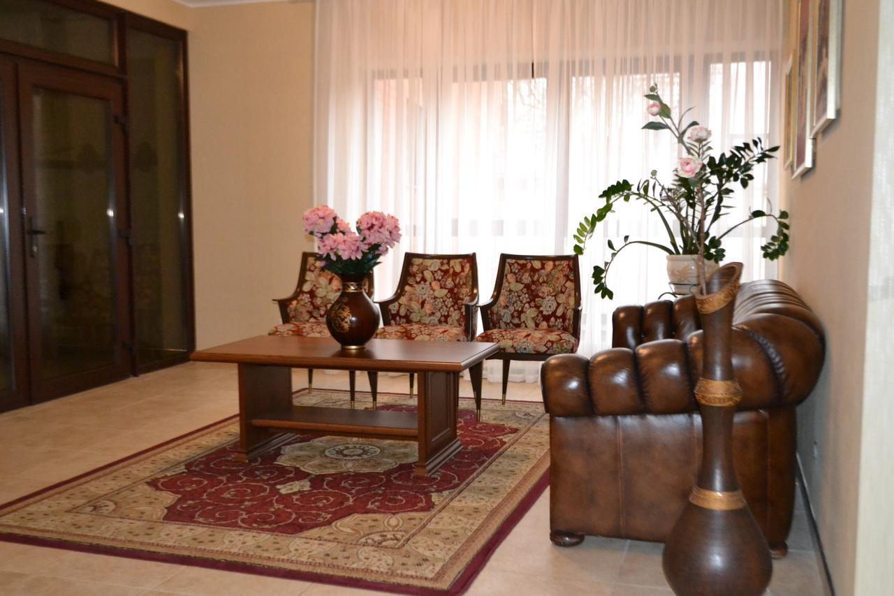 Gilija Hotel ชิลูเต ภายนอก รูปภาพ